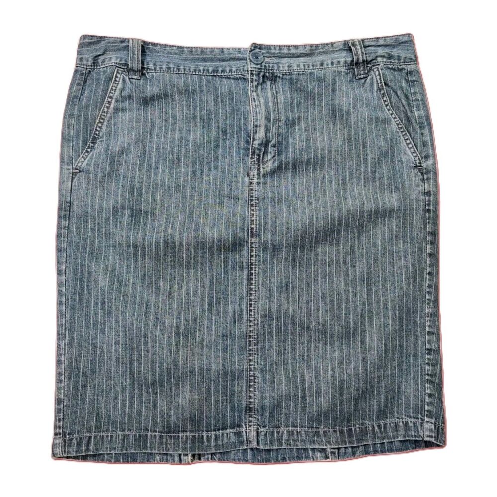 Calvin Klein Jeans Pinstripe Denim Skirt Back Flap Button Details Size 12 Blue